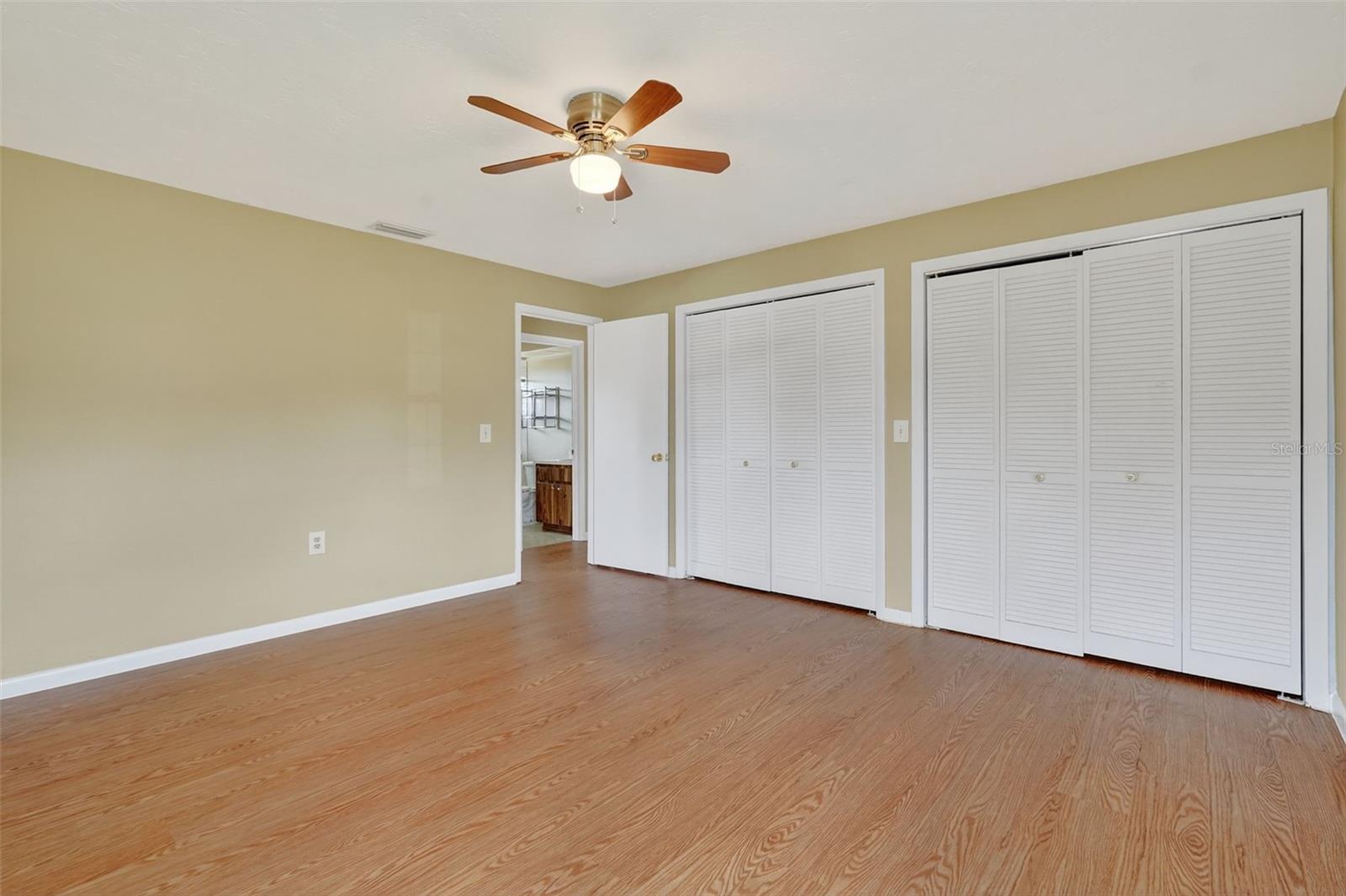 Image 22 of 46 For 553 Buttonbush Drive