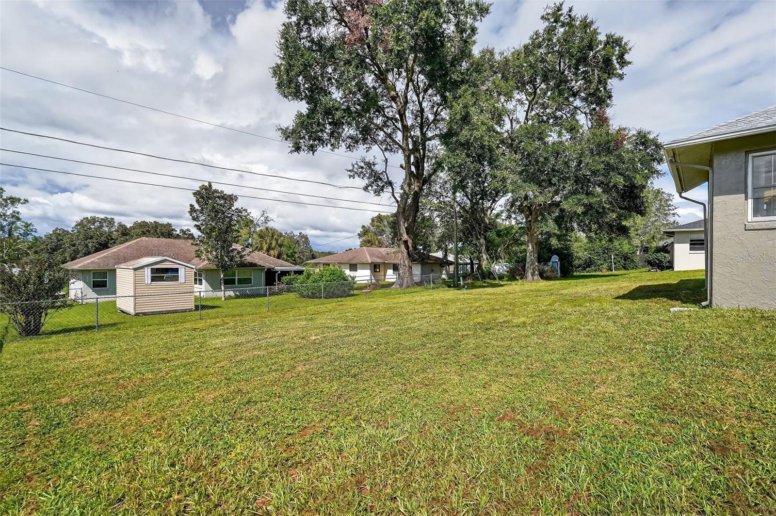 Image 7 of 46 For 553 Buttonbush Drive