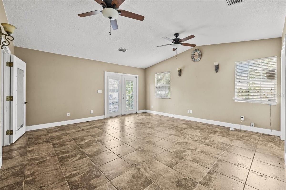 Image 13 of 20 For 5121 3rd Avenue N