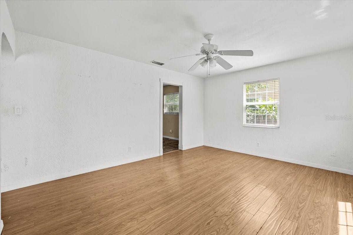 Image 5 of 20 For 5121 3rd Avenue N
