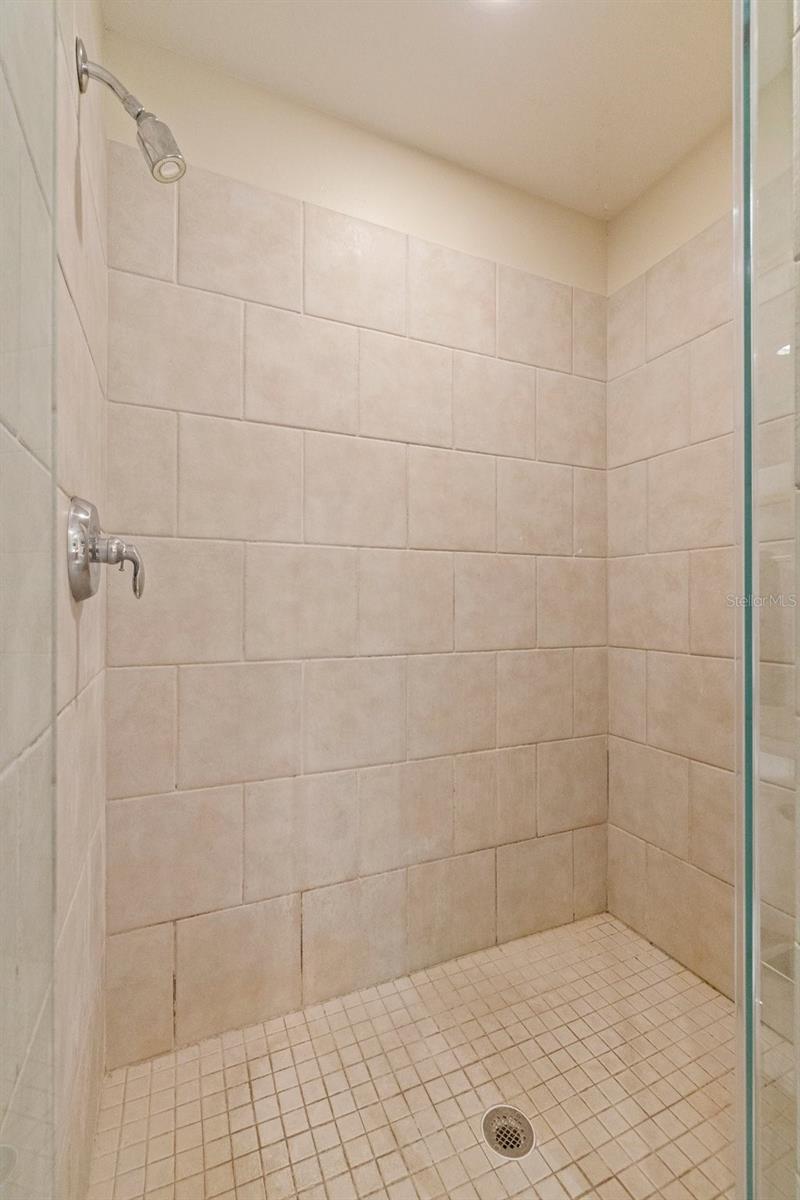 Image 49 of 51 For 1208 Kennedy Boulevard 831