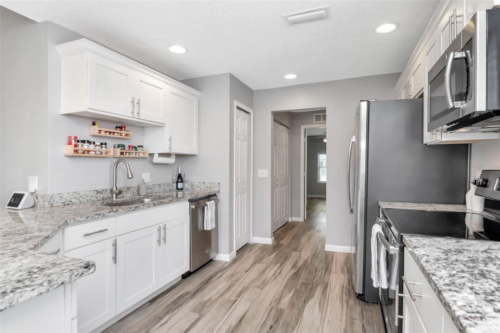 Image 12 of 34 For 6804 Gabrielle Street
