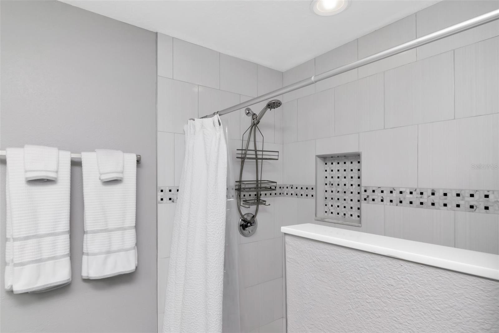 Image 19 of 34 For 6804 Gabrielle Street