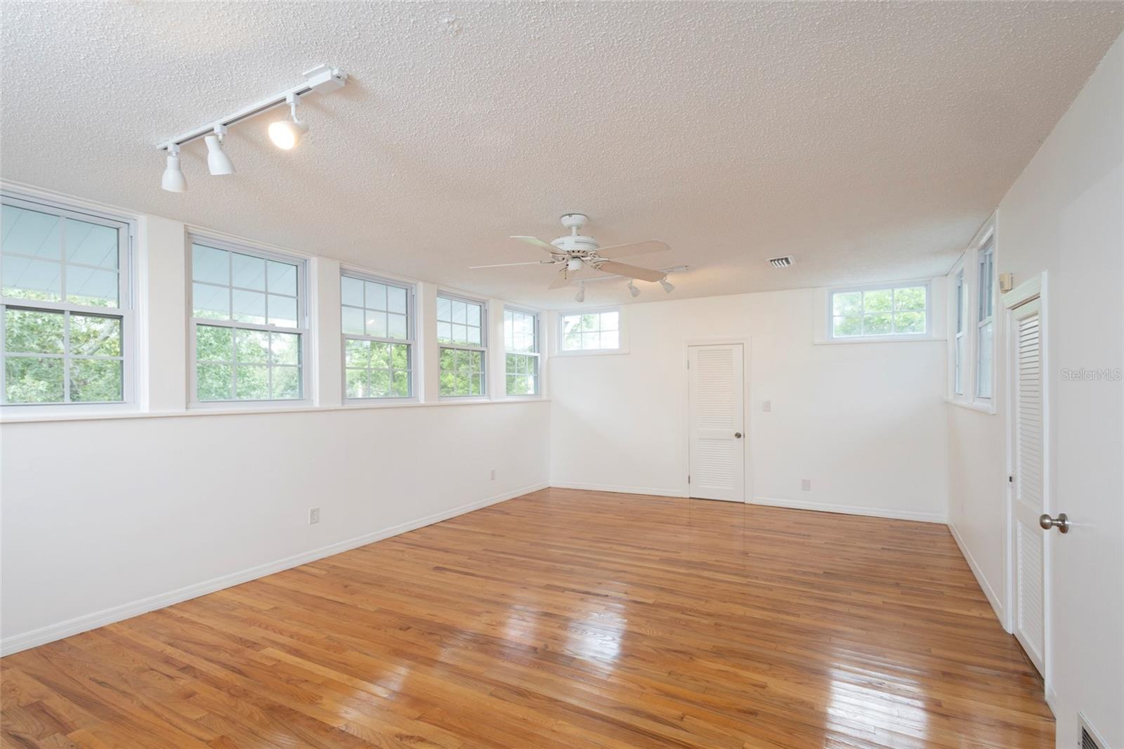 Image 39 of 67 For 3012 Sitios Street