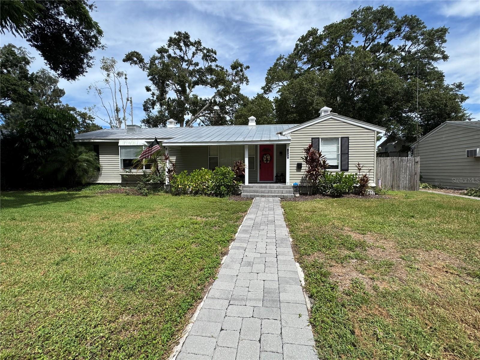 Image 39 of 40 For 1735 23rd Avenue N