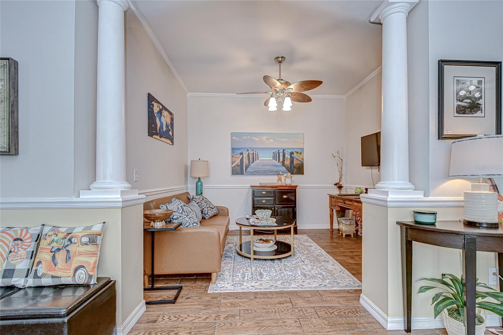Listing photo id 9 for 5909 Sandhill Ridge Drive