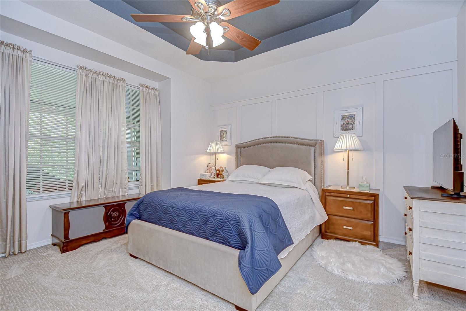 Listing photo id 15 for 5909 Sandhill Ridge Drive