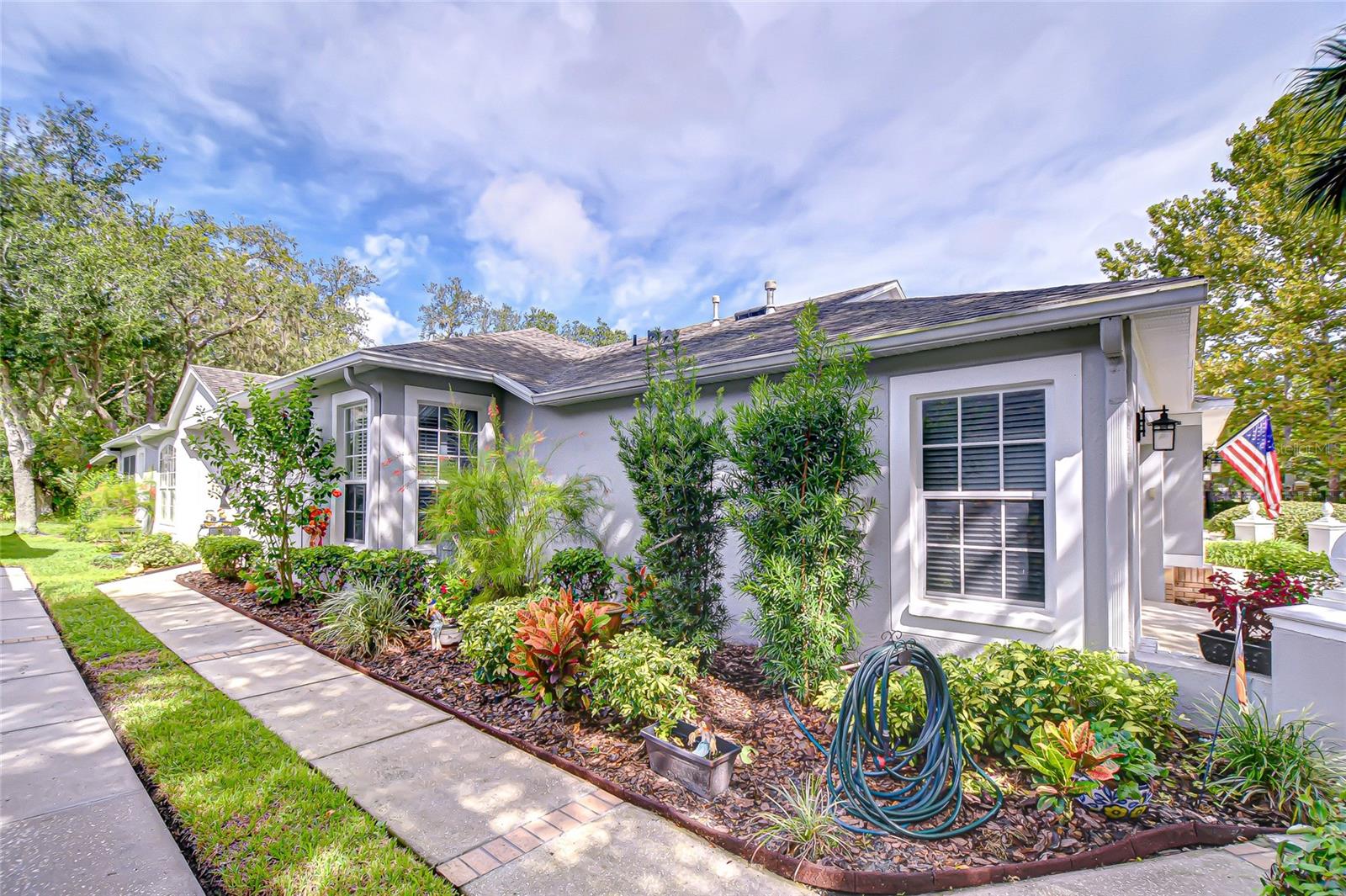 Listing photo id 0 for 5909 Sandhill Ridge Drive