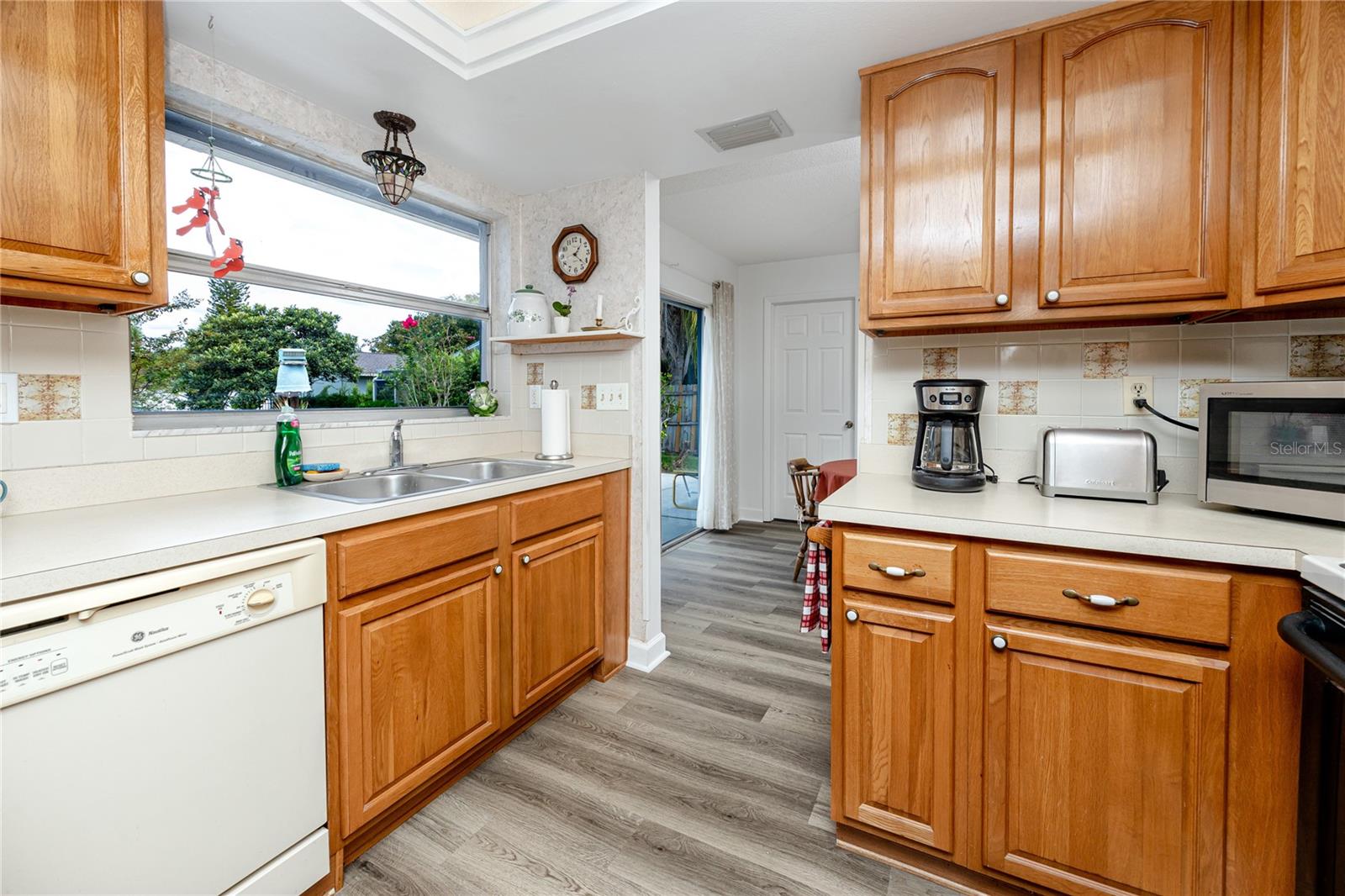 Image 11 of 40 For 1844 Teakwood Lane