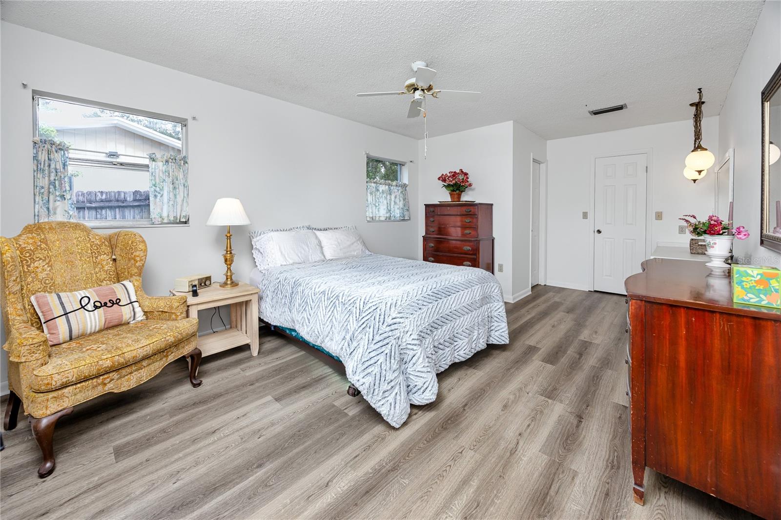 Image 16 of 40 For 1844 Teakwood Lane