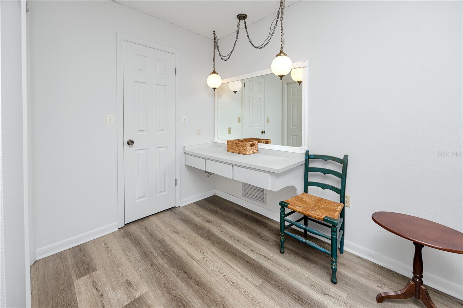 Image 18 of 40 For 1844 Teakwood Lane