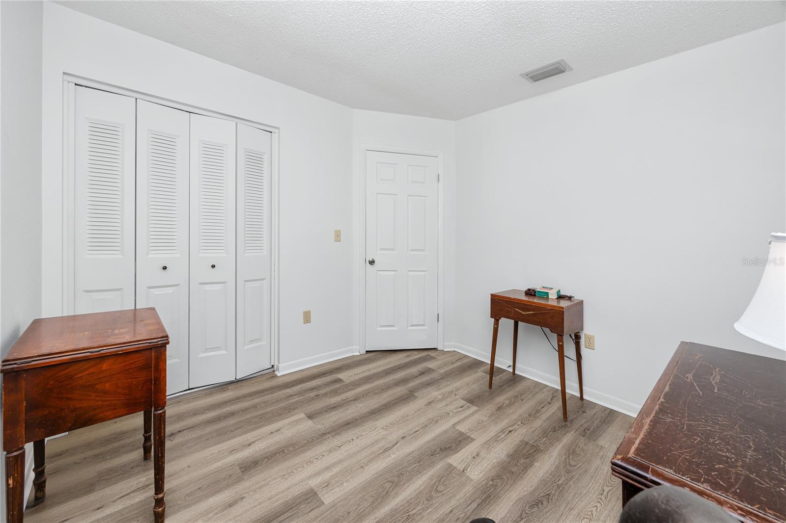 Image 24 of 40 For 1844 Teakwood Lane