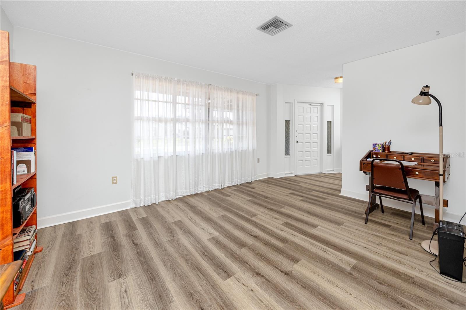 Image 6 of 40 For 1844 Teakwood Lane