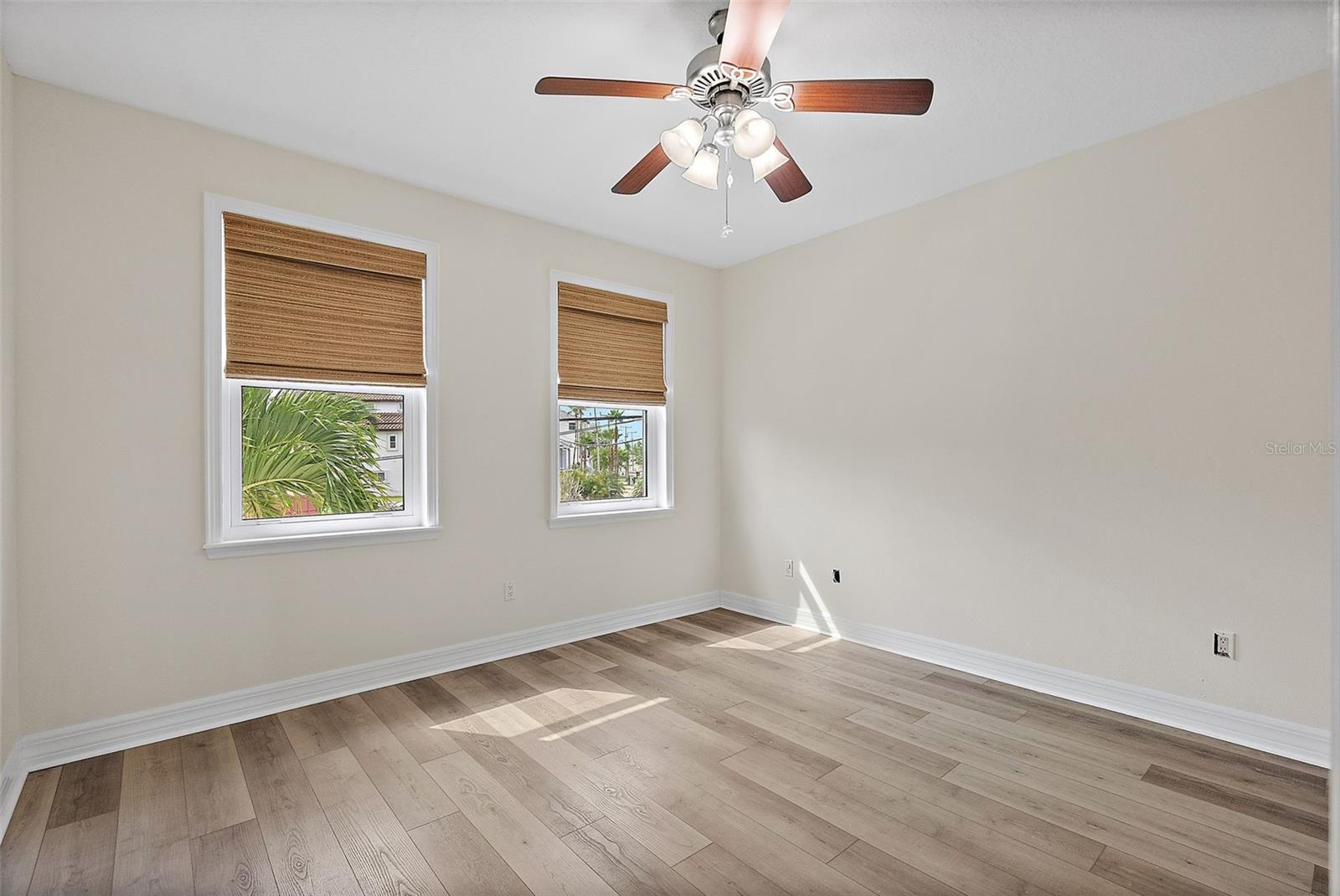 Image 34 of 48 For 856 Bay Point Drive