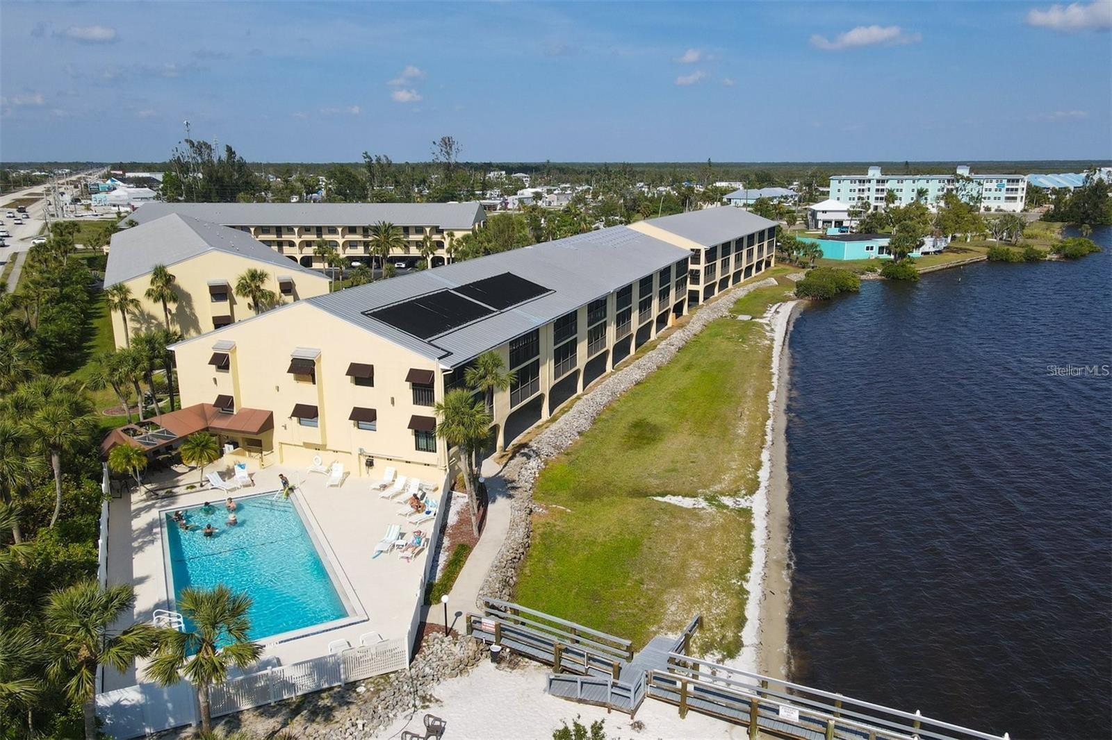 Image 3 of 22 For 14459 River Beach Drive 218
