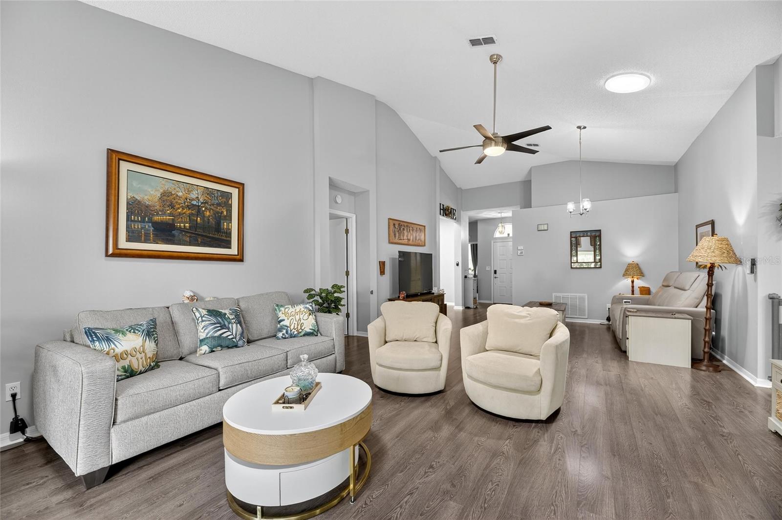 Image 14 of 47 For 1574 Nantucket Drive 131