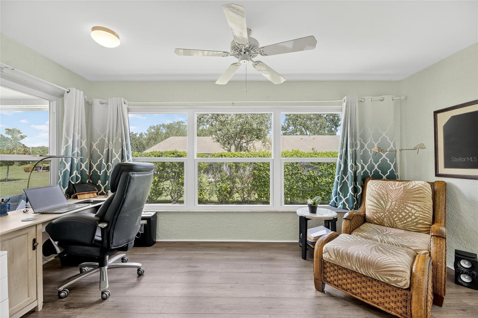 Image 18 of 47 For 1574 Nantucket Drive 131