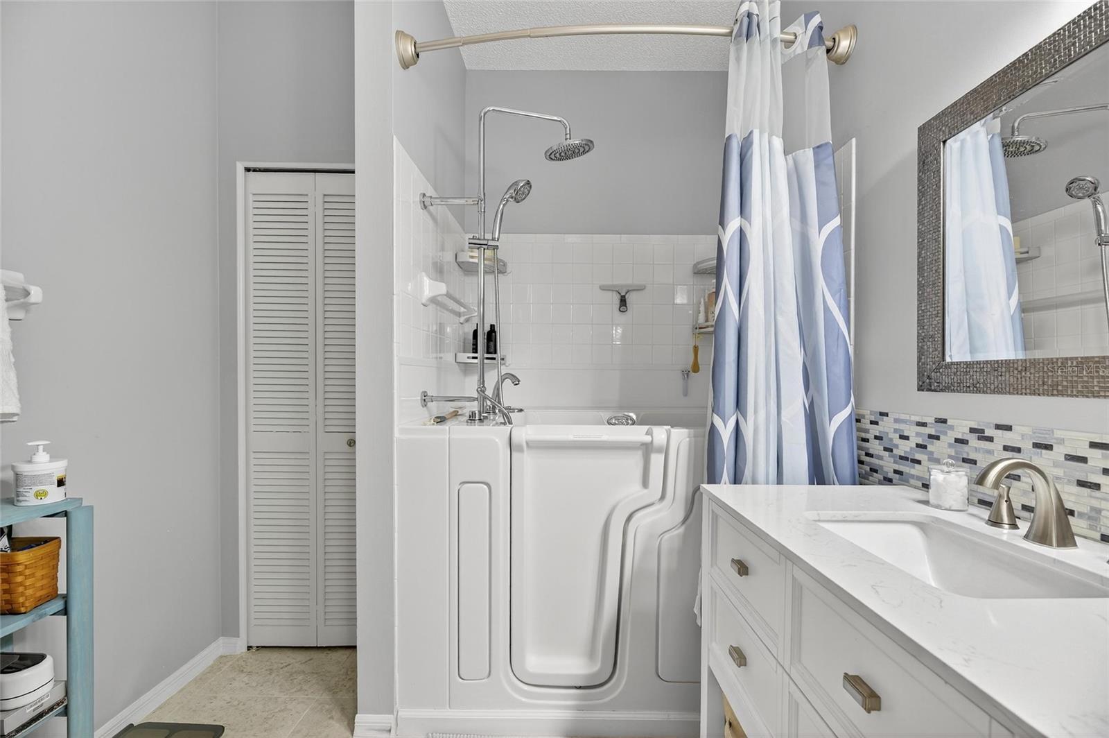 Image 26 of 47 For 1574 Nantucket Drive 131
