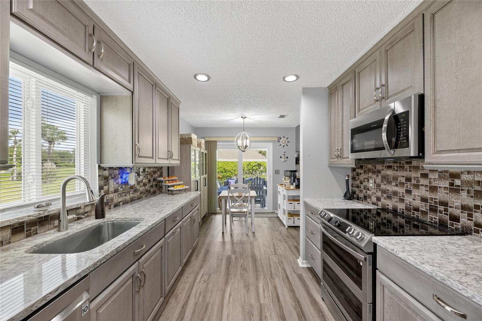 Image 31 of 47 For 1574 Nantucket Drive 131