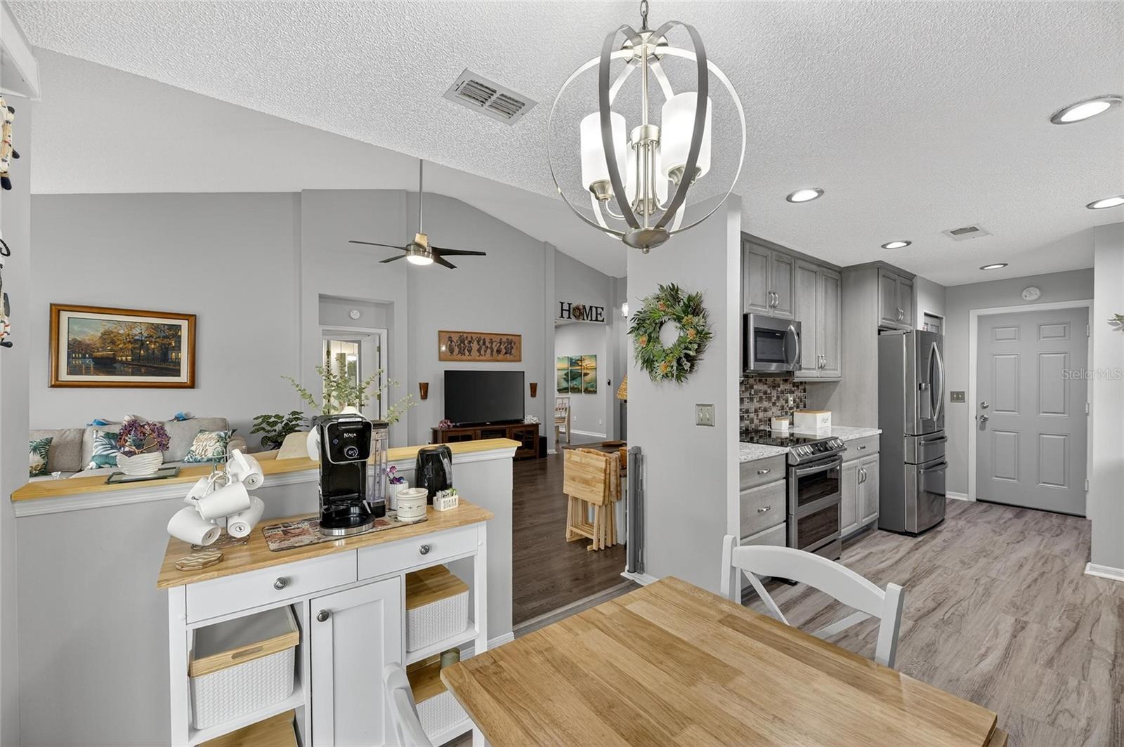 Image 36 of 47 For 1574 Nantucket Drive 131