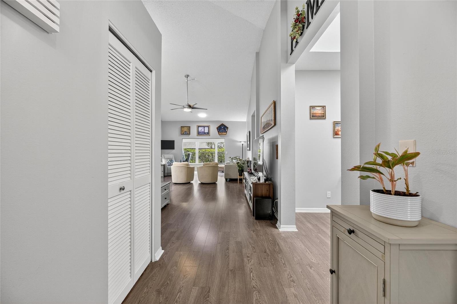 Image 4 of 47 For 1574 Nantucket Drive 131