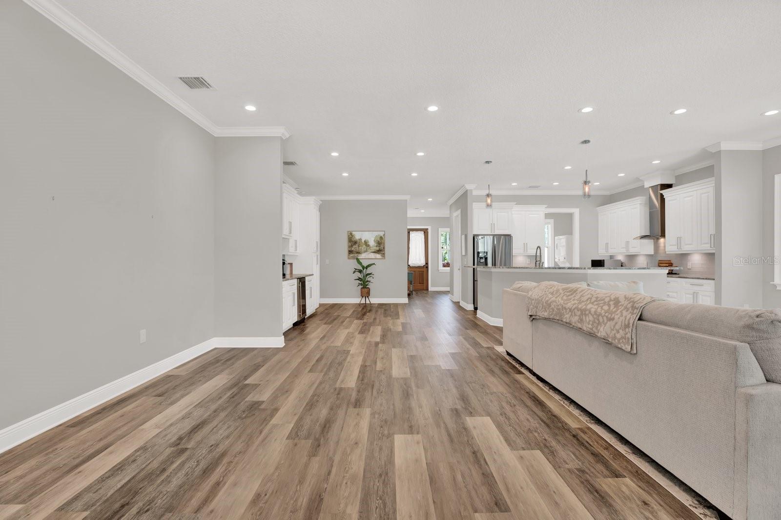 Image 25 of 68 For 1901 25th Avenue N