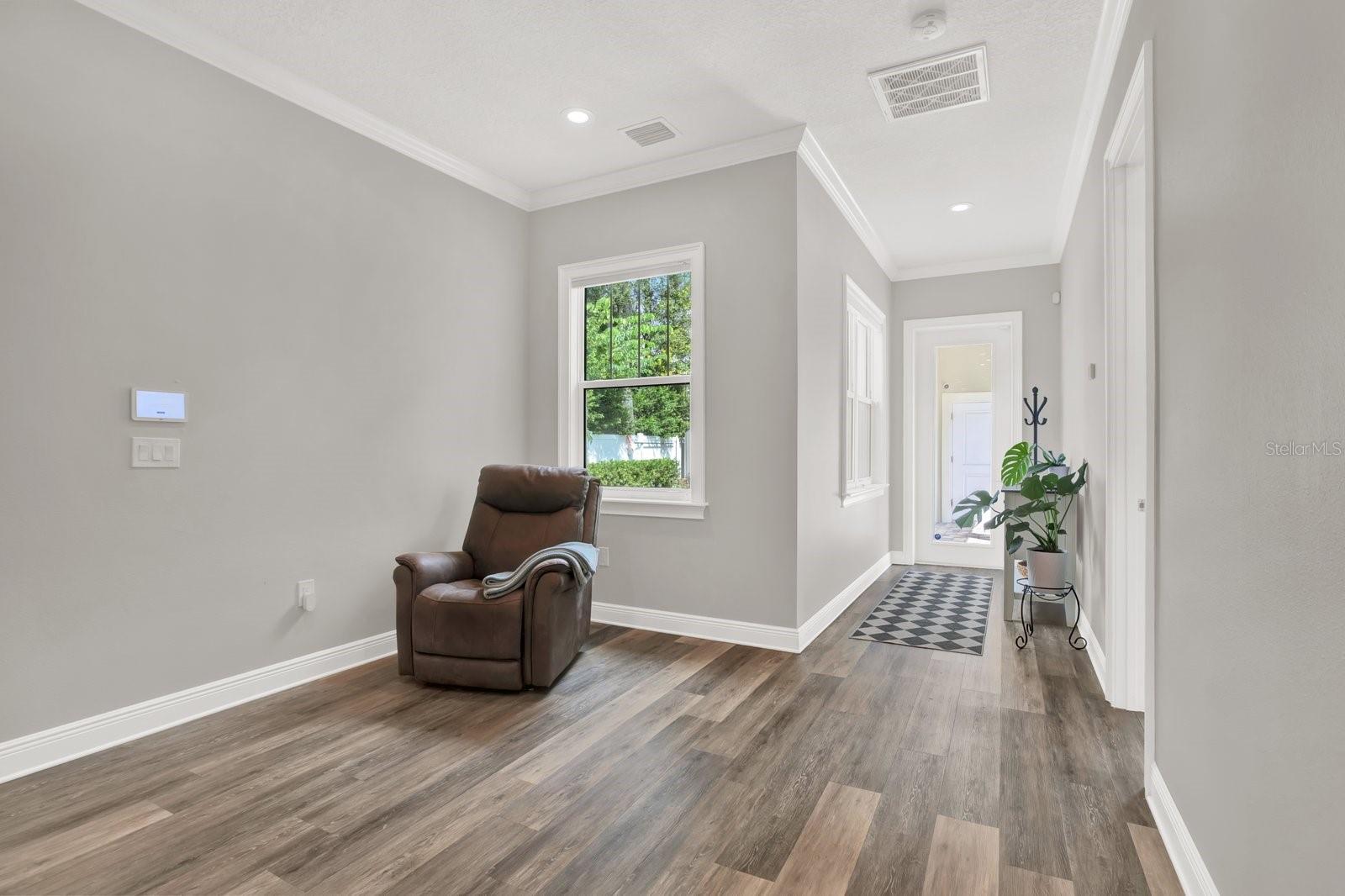 Image 40 of 68 For 1901 25th Avenue N