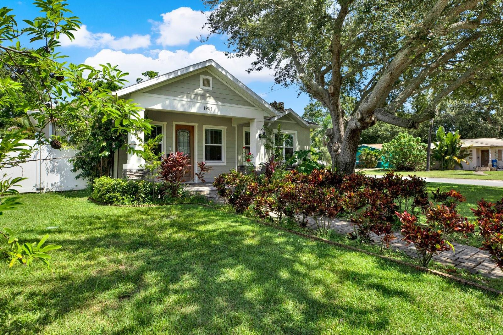 Image 51 of 68 For 1901 25th Avenue N