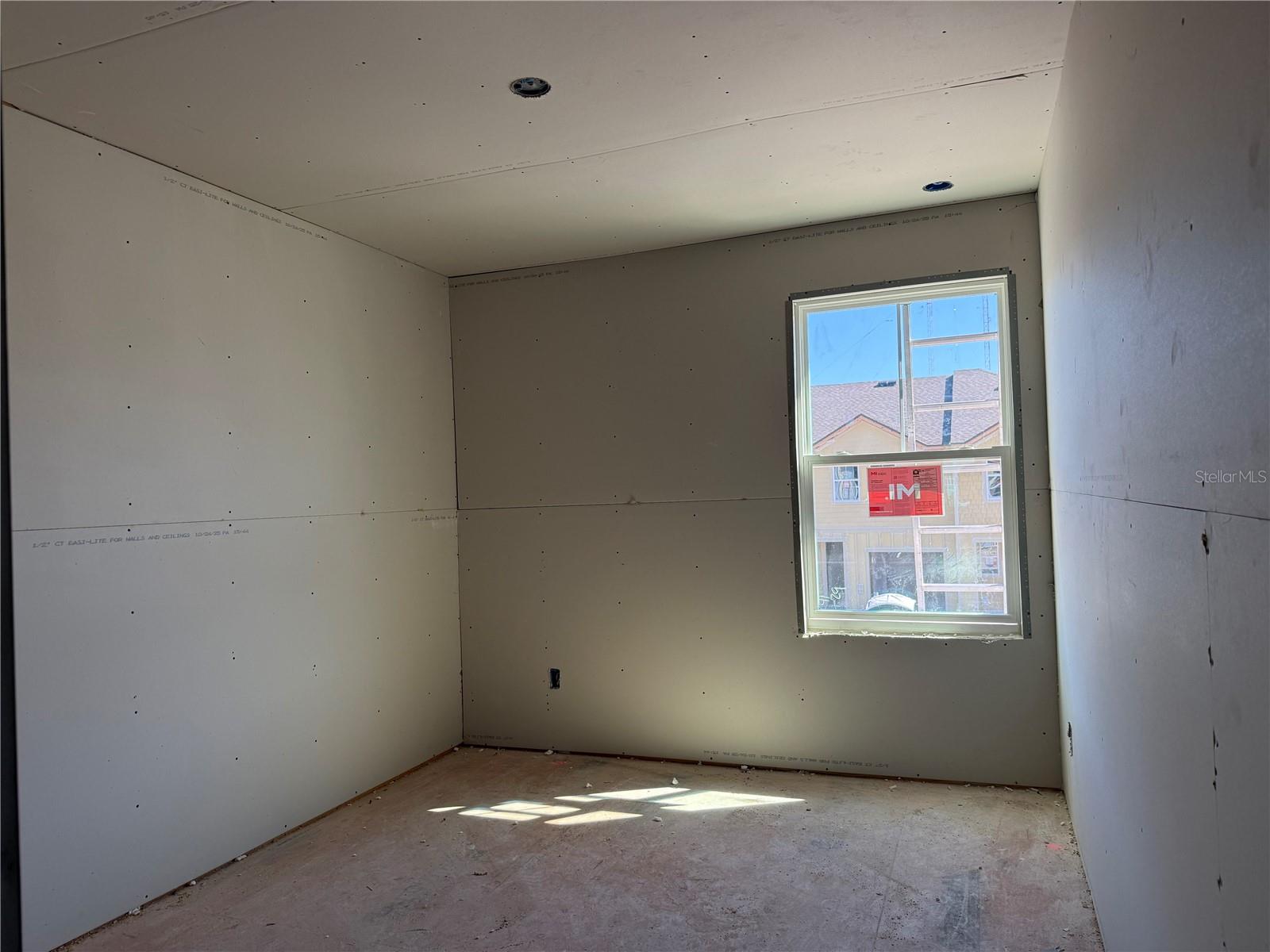 Image 17 of 28 For 7653 Deer Valley Cir.