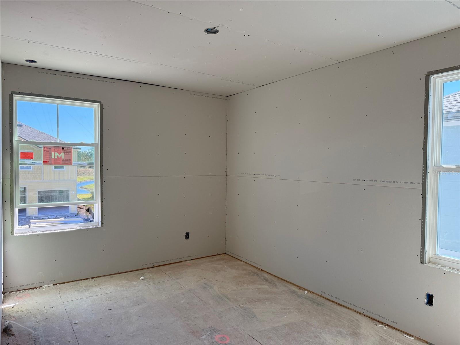 Image 18 of 28 For 7653 Deer Valley Cir.