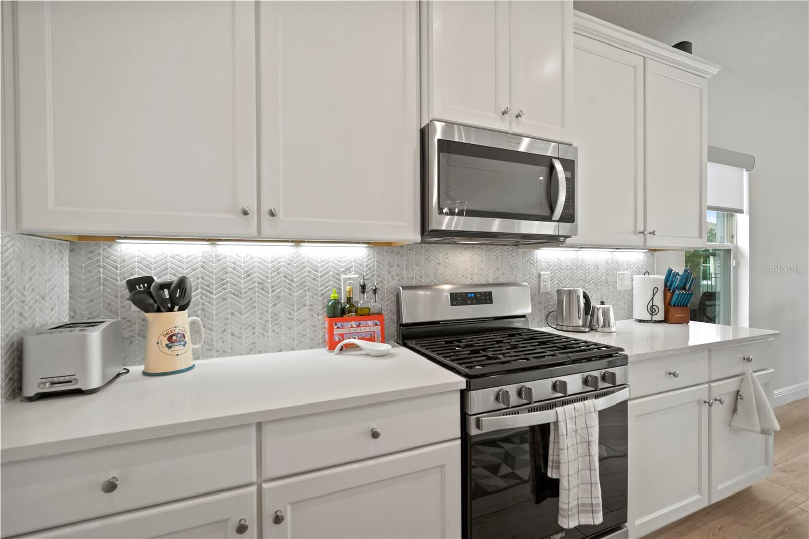 Listing photo id 11 for 5615 Silver Sun Drive