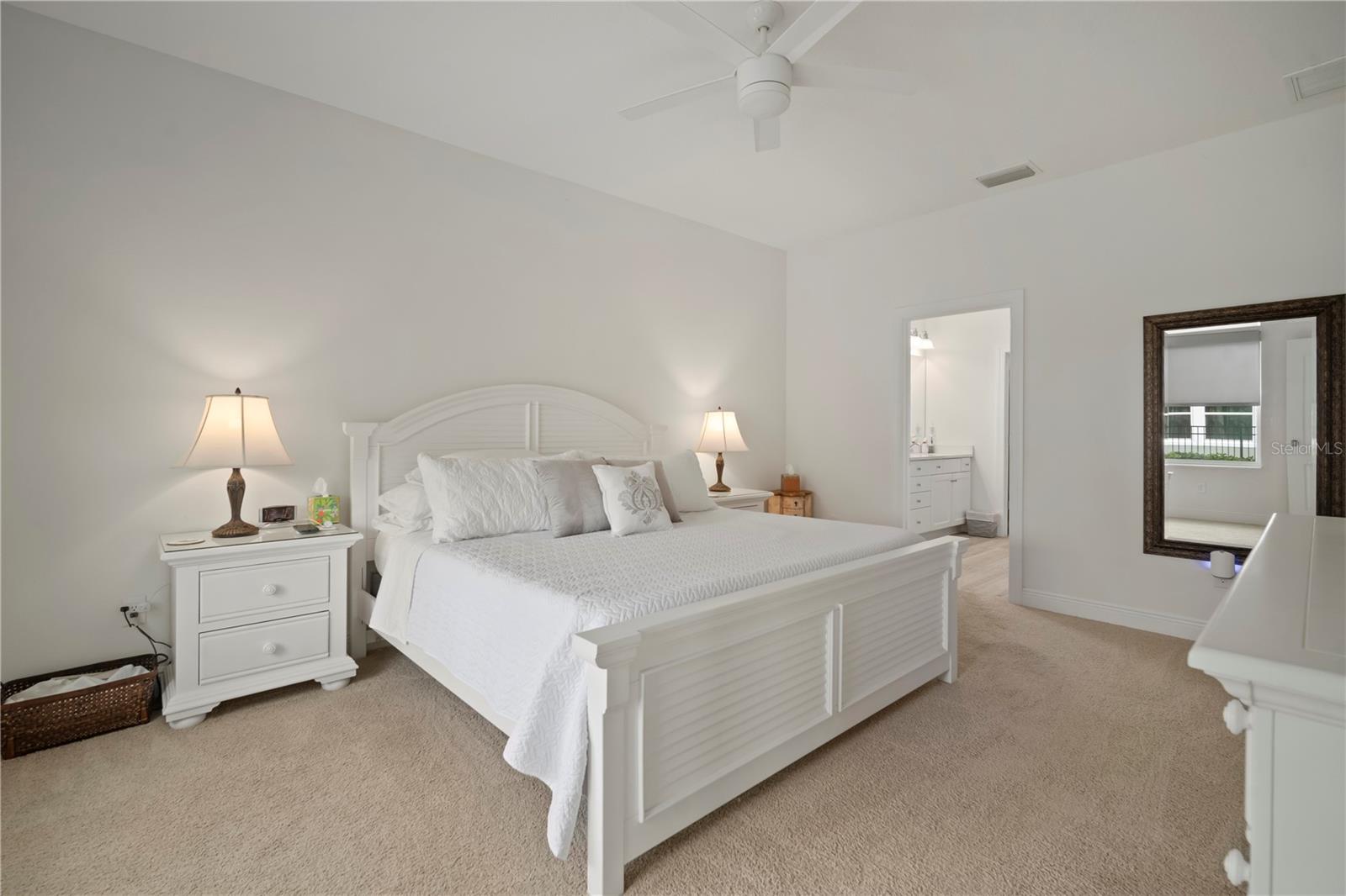 Listing photo id 24 for 5615 Silver Sun Drive