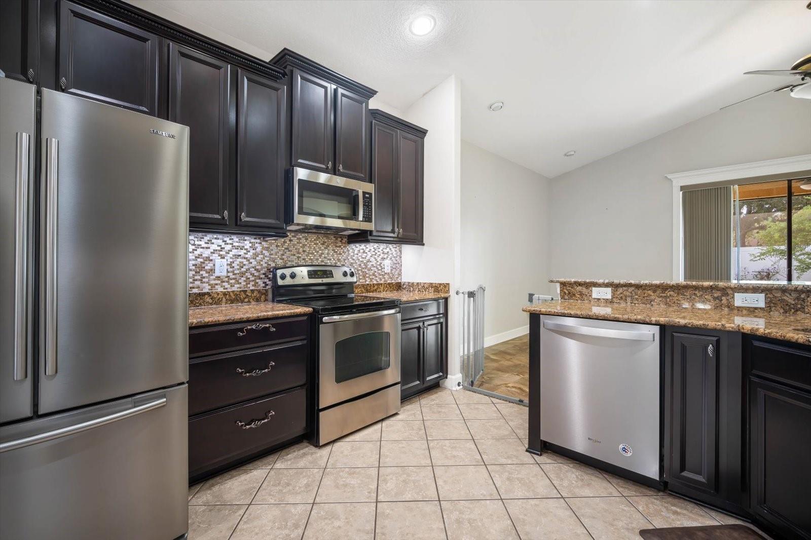 Image 11 of 33 For 8522 White Poplar Drive