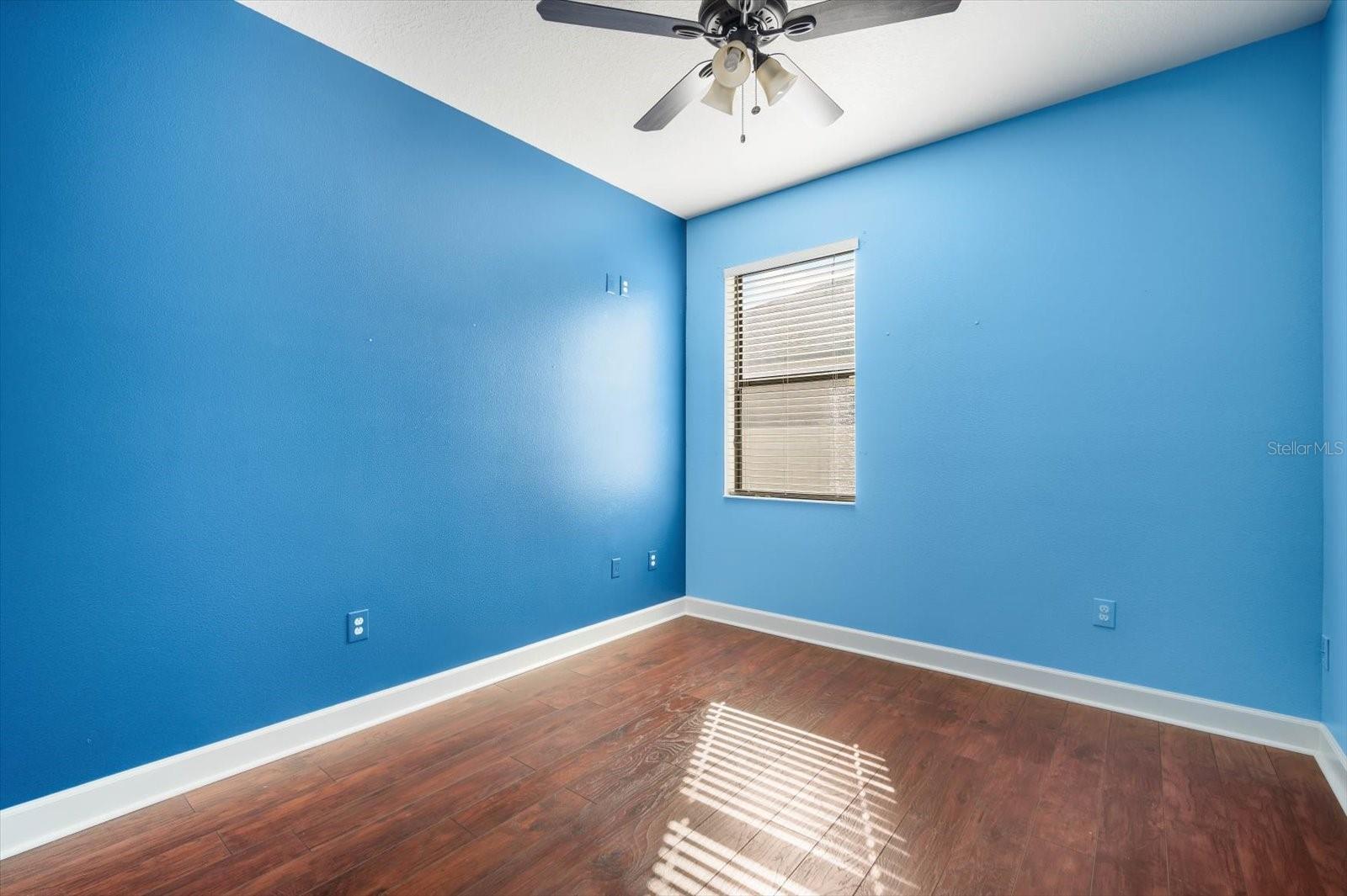 Image 21 of 33 For 8522 White Poplar Drive