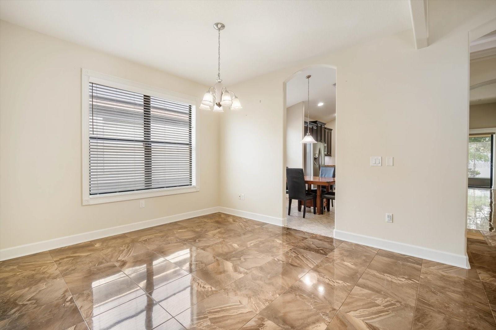 Image 7 of 33 For 8522 White Poplar Drive