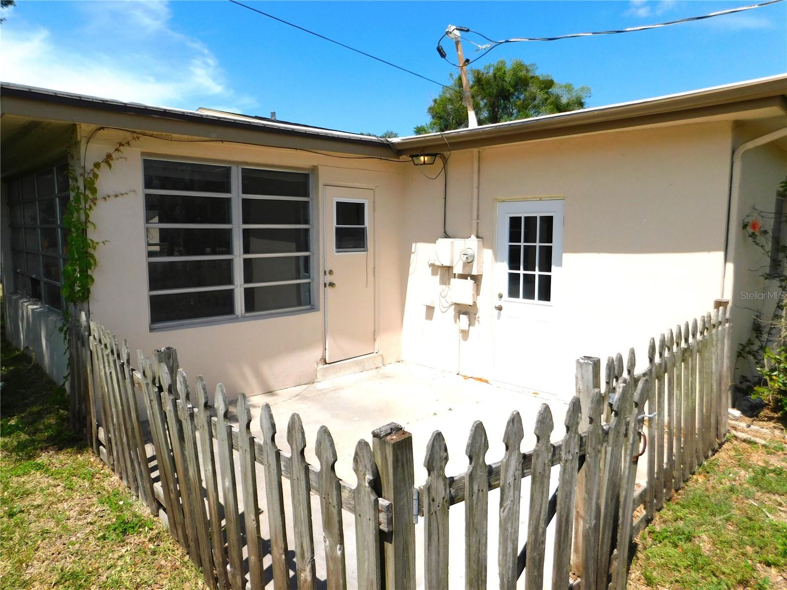 Image 19 of 22 For 4902 Largo Terrace
