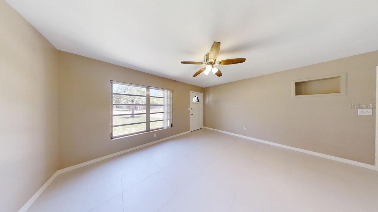 Image 3 of 22 For 4902 Largo Terrace