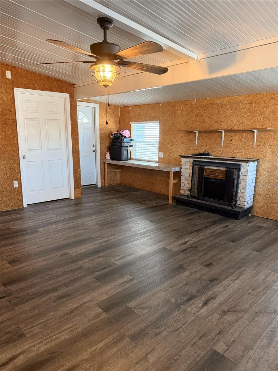 Image 31 of 33 For 39032 Ola Avenue