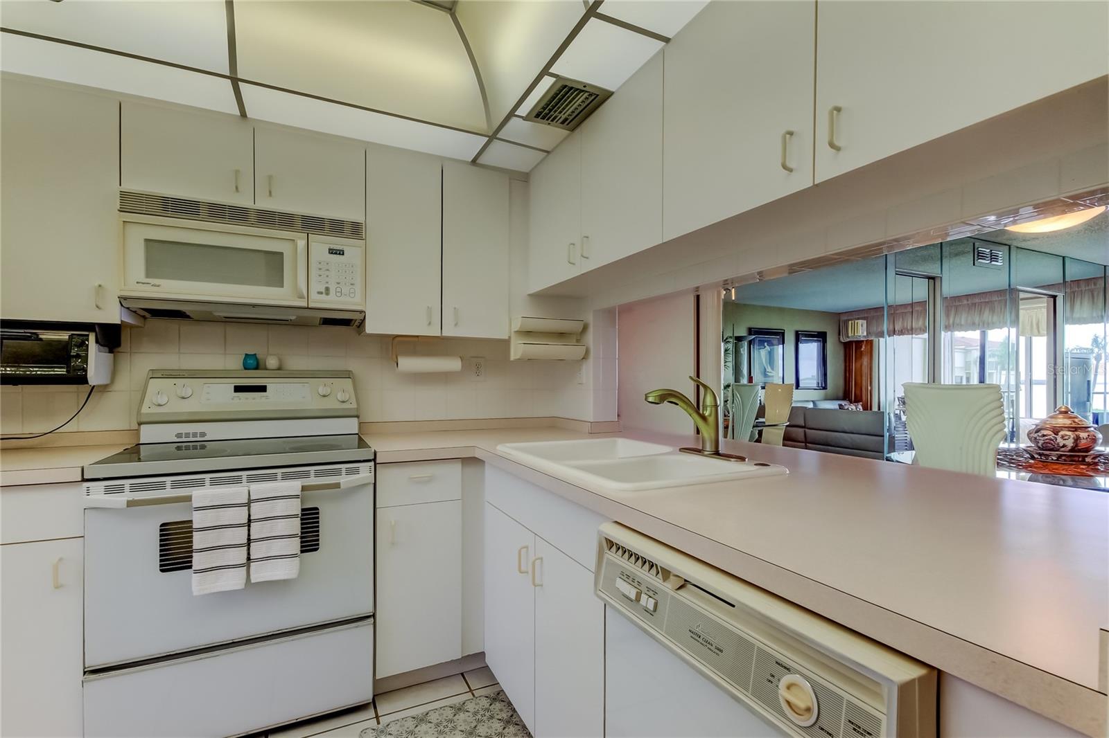 Image 9 of 28 For 6268 Palma Del Mar Boulevard S 213