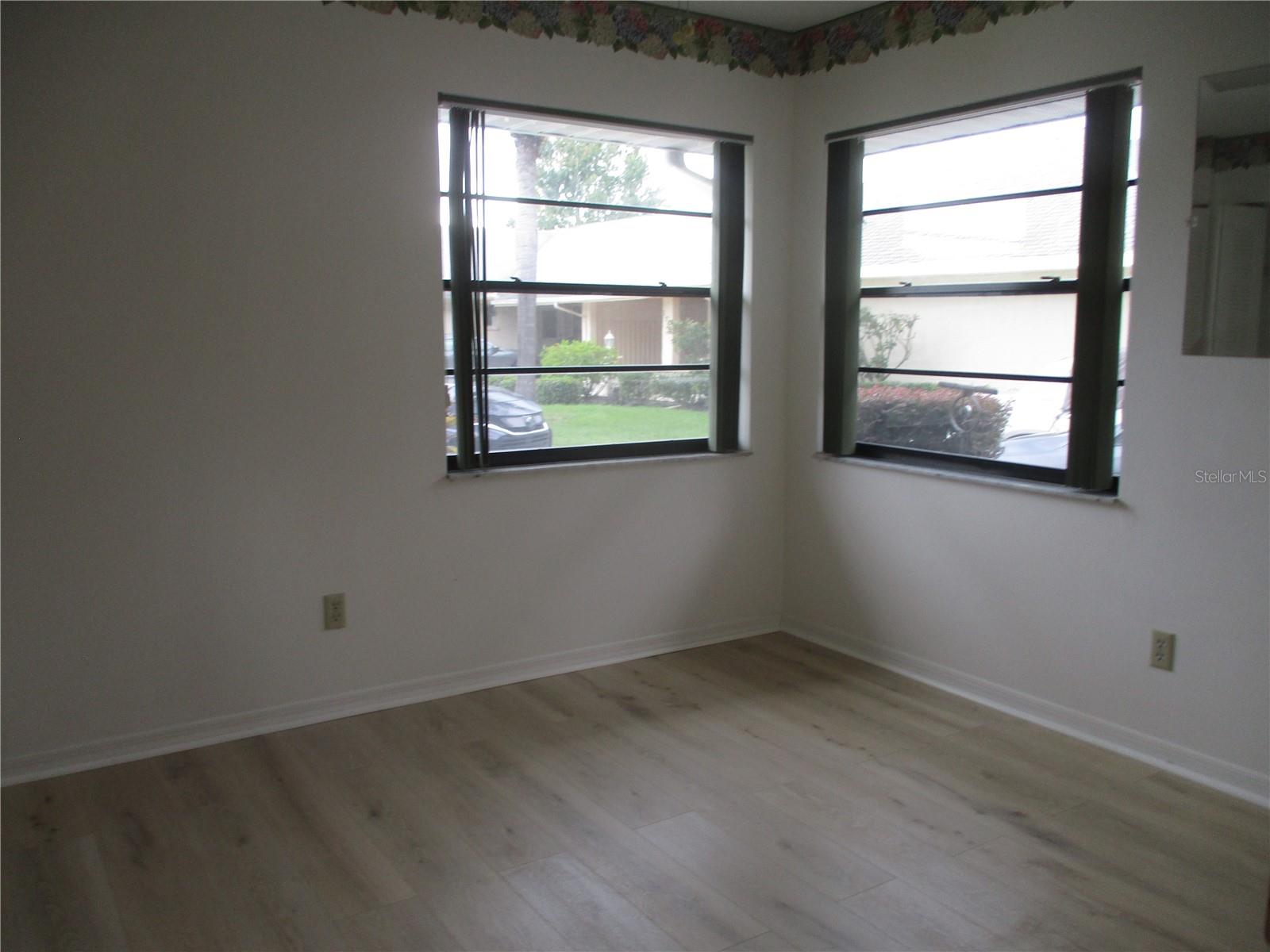Image 12 of 17 For 1750 Atrium Drive