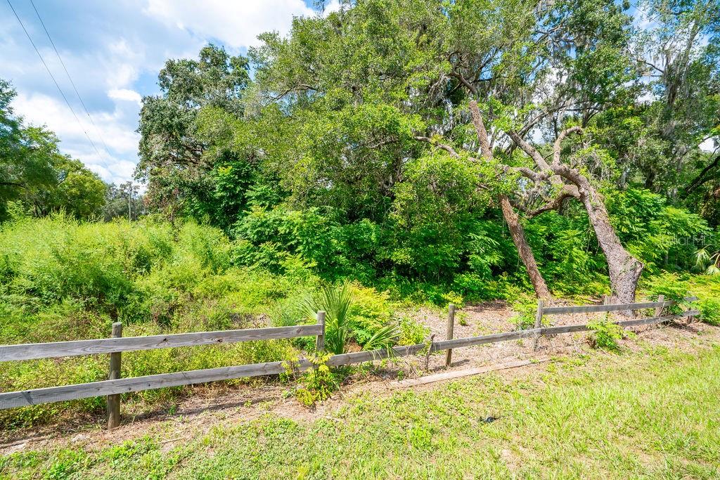 Image 21 of 35 For 44641 State Road 19