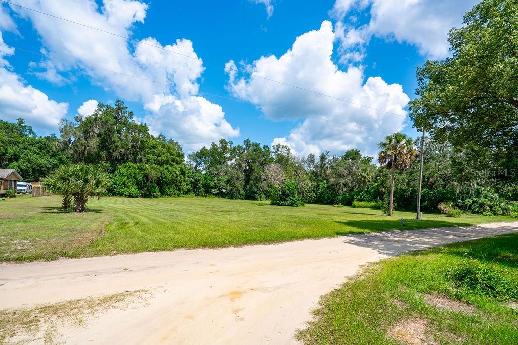 Image 8 of 35 For 44641 State Road 19