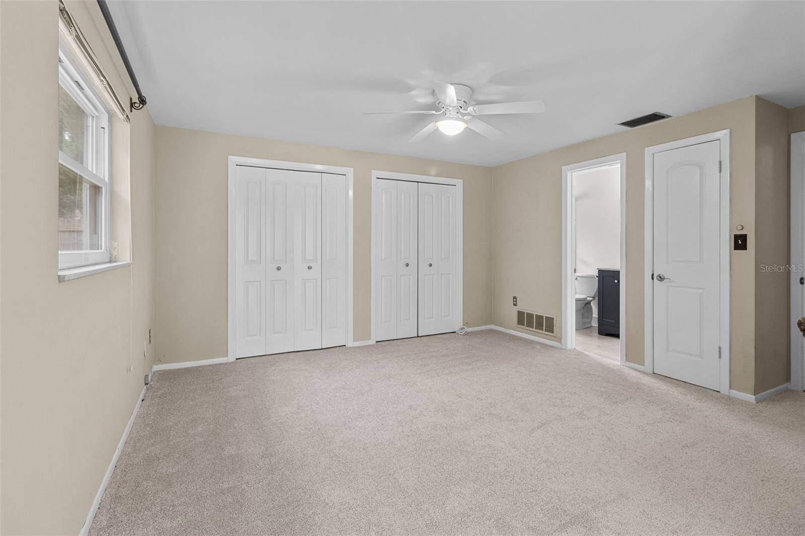 Image 16 of 37 For 2267 Manor Court