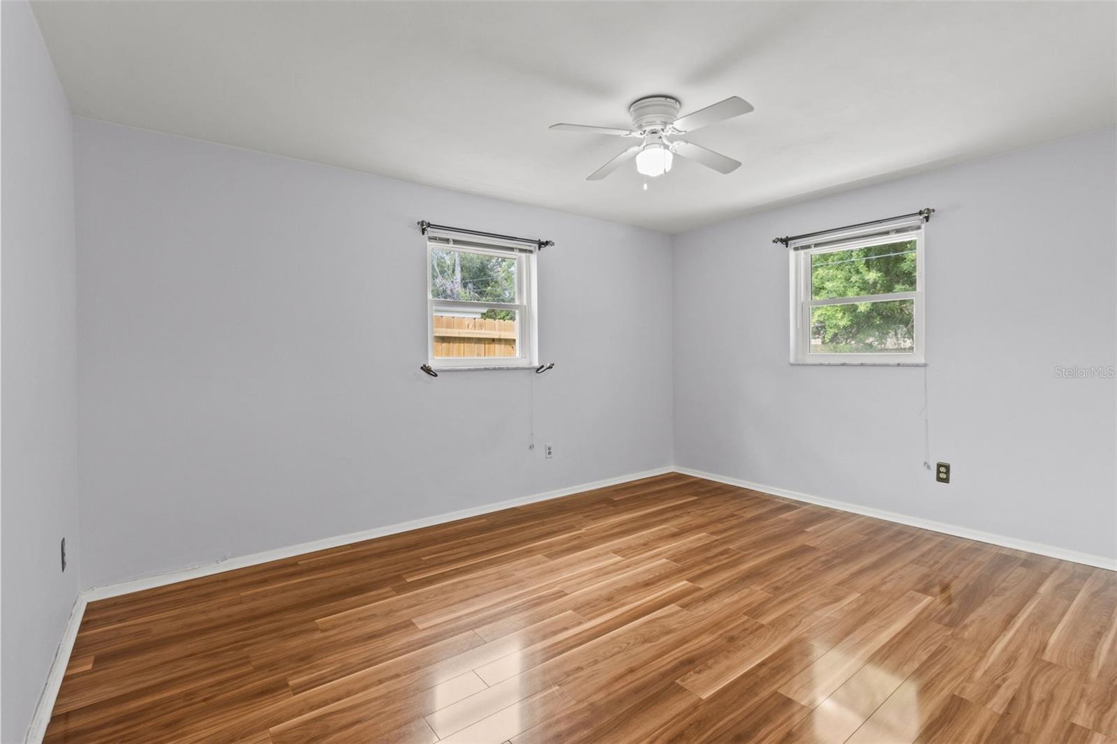 Image 22 of 37 For 2267 Manor Court