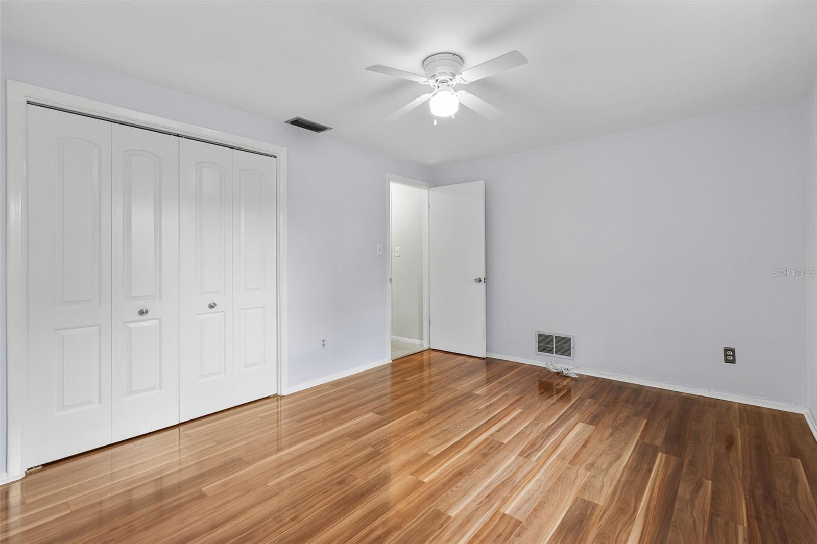 Image 23 of 37 For 2267 Manor Court