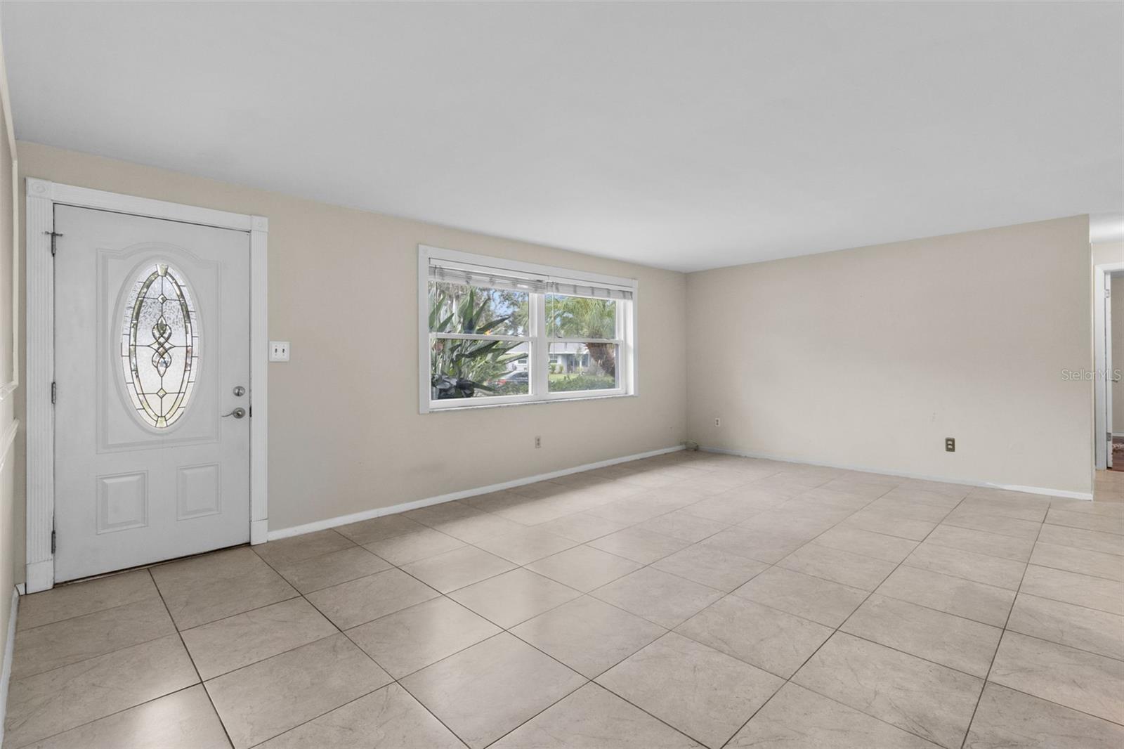Image 8 of 37 For 2267 Manor Court