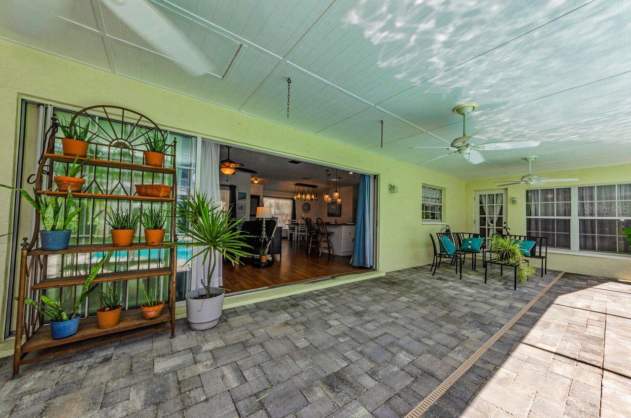 Image 25 of 60 For 1611 Gulf Beach Boulevard