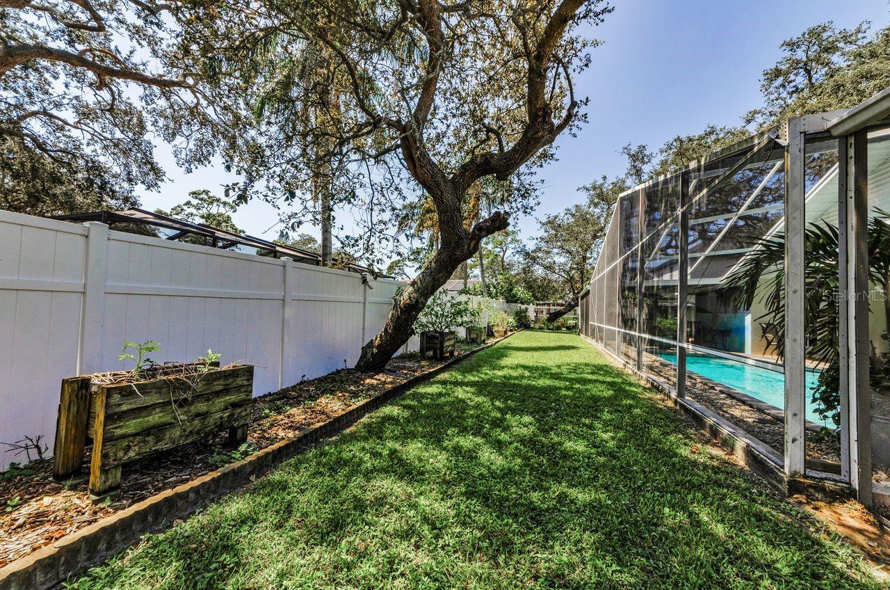 Image 38 of 60 For 1611 Gulf Beach Boulevard