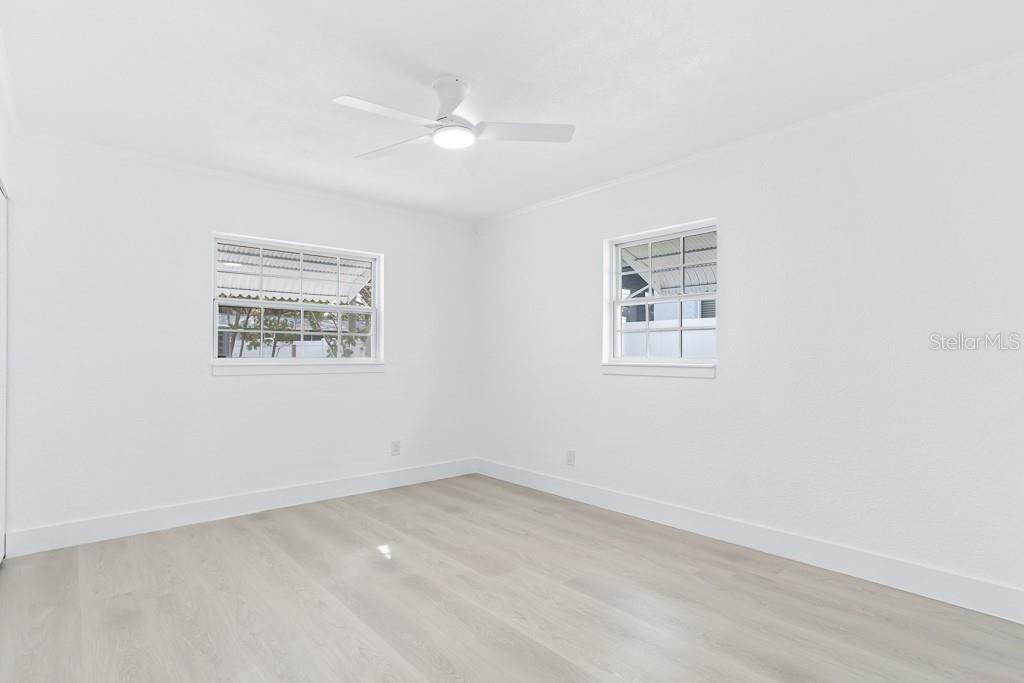 Image 15 of 22 For 4704 Chapin Avenue