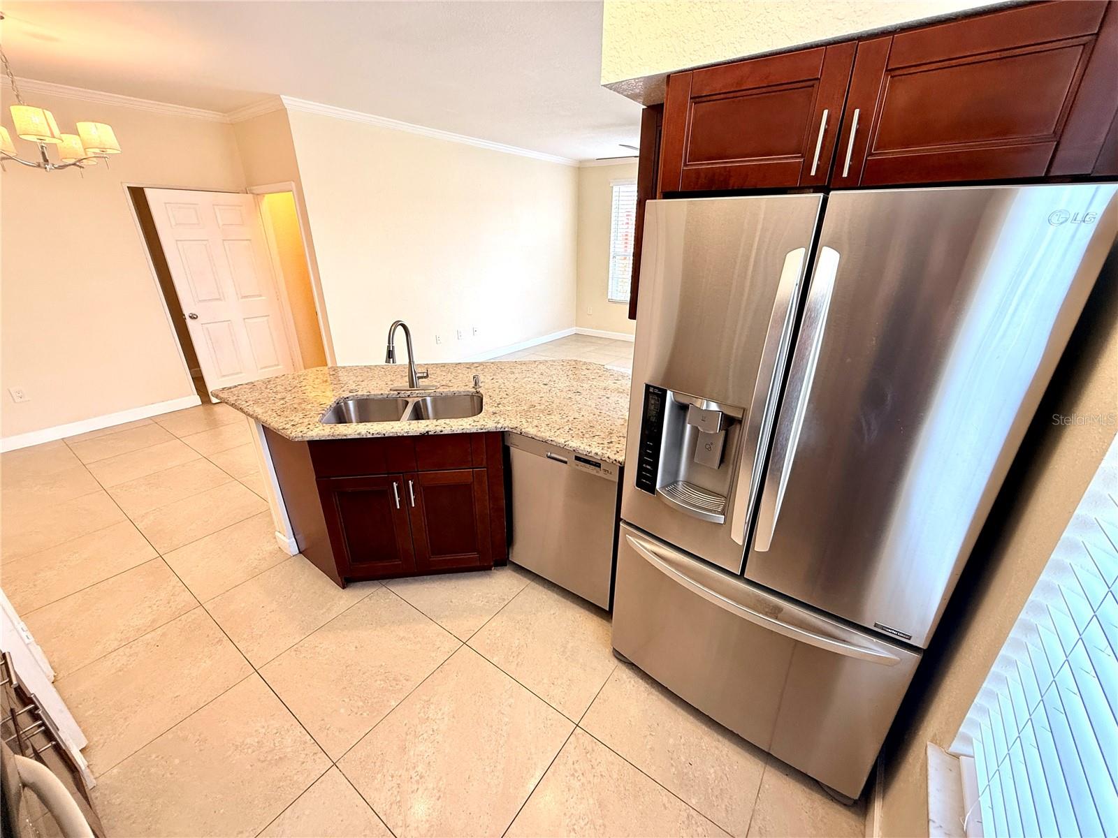 Image 19 of 41 For 10512 Windsor Lake Court 10512